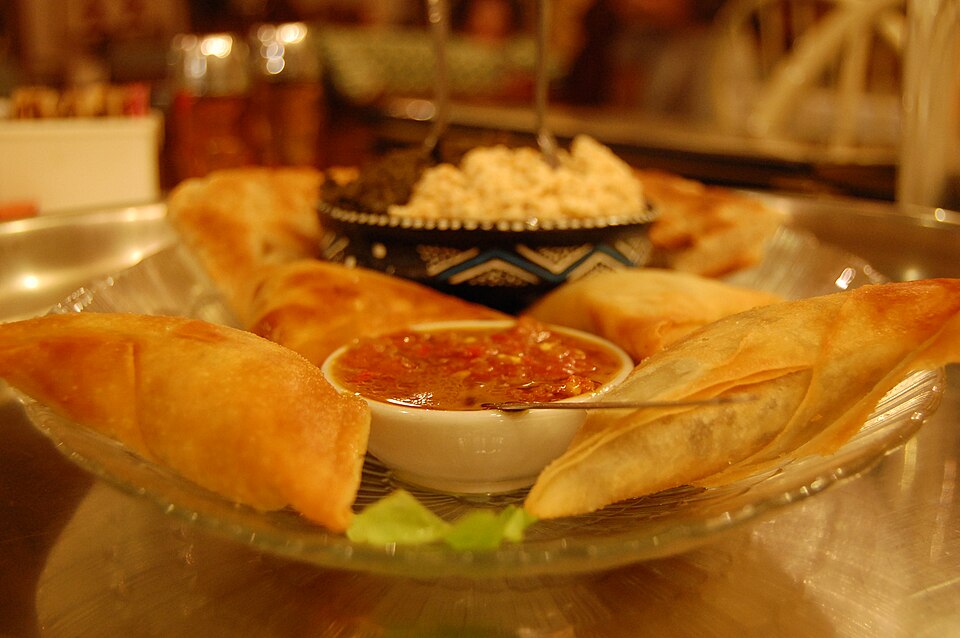 Fresh-fried lentil sambusa